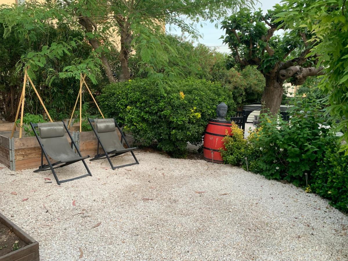 Les Dahlias 4 Personnes Jacuzzi Barbecue Jardin Arbore Climatise Apartment Agde