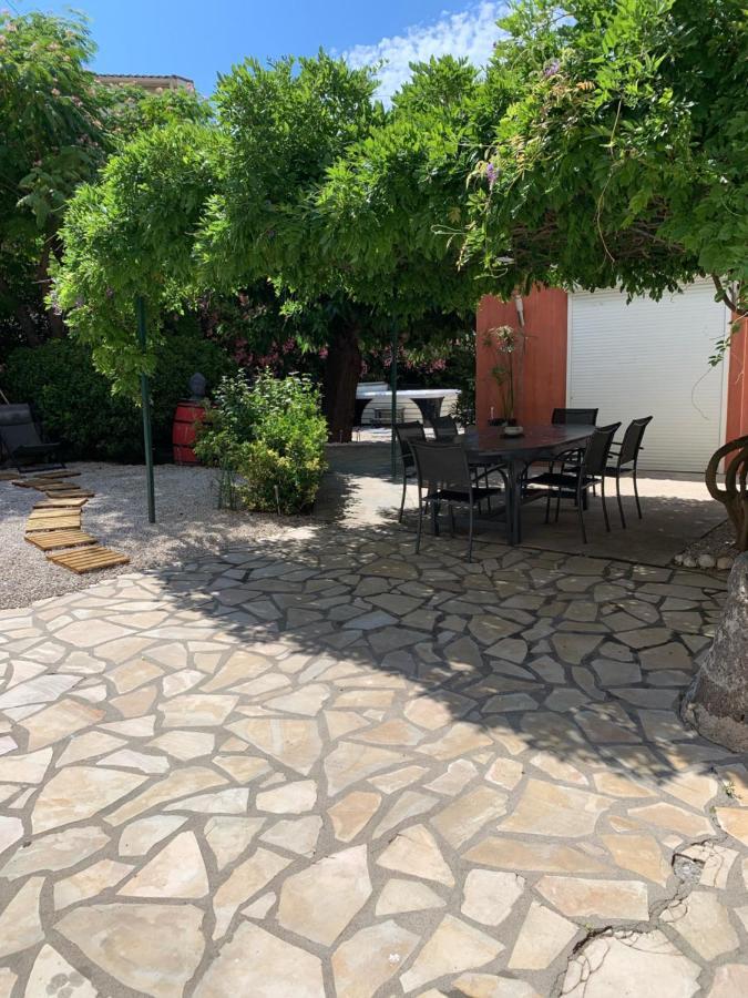 Apartment Les Dahlias 4 Personnes Jacuzzi Barbecue Jardin Arbore Climatise Agde