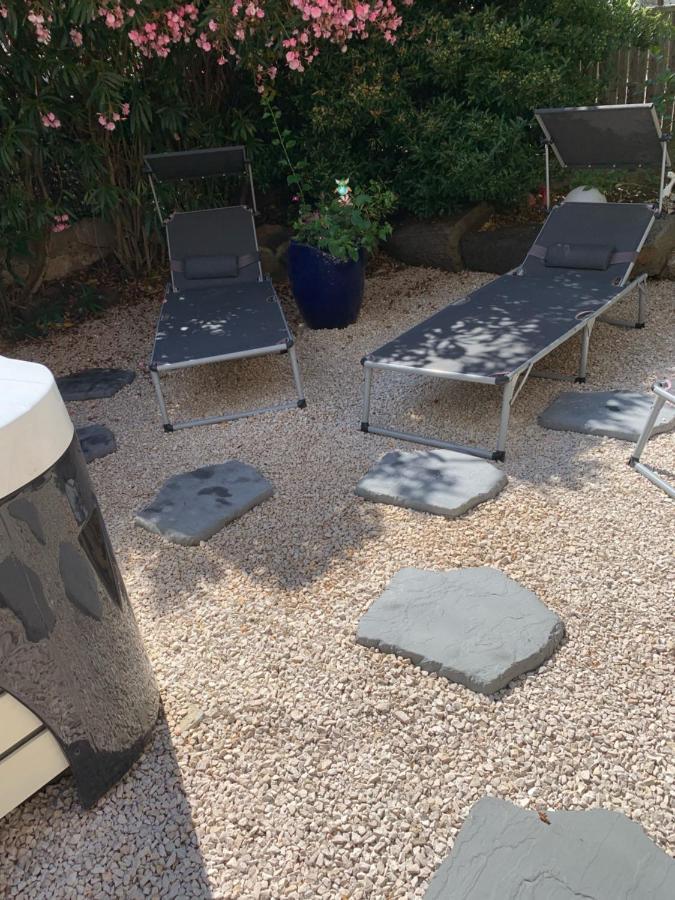 Apartment Les Dahlias 4 Personnes Jacuzzi Barbecue Jardin Arbore Climatise Agde